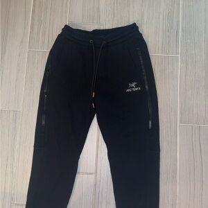 Arc'teryx Dark Gray Textured Pants